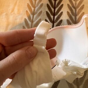 Victoria Secret Bra - Body by Victoria, 32DD